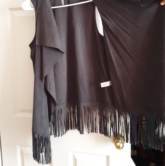 *TRADED* Charcoal Grey Suede Fringe Vest - NWOT! - Picture 4 of 7